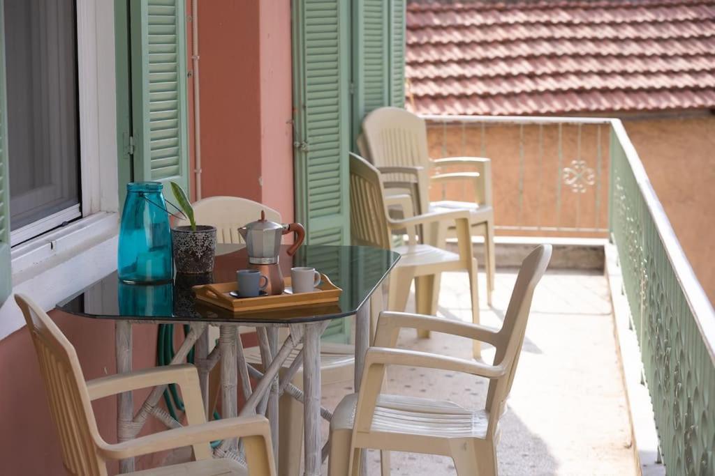 Spacious Apartment In Old Town - Private Parking Солун Екстериор снимка